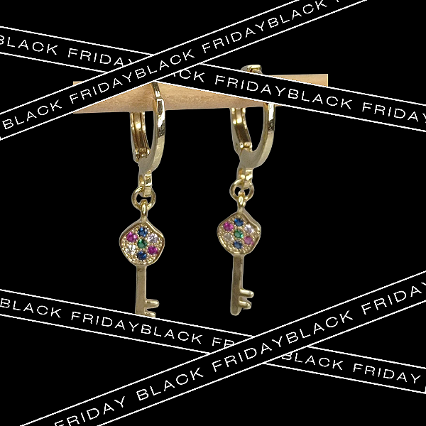 Brinco de argola chave com pedras coloridas