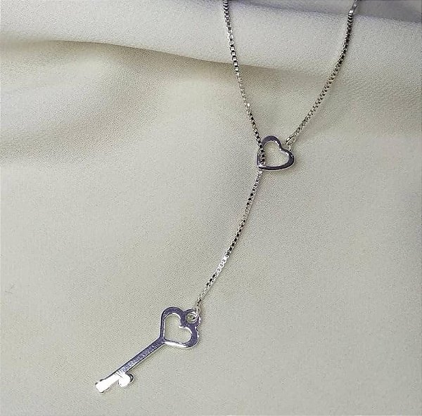 Colar gravata coração e chave 47cm prata 925