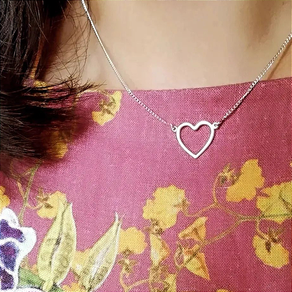 Colar coração vazado prata 925