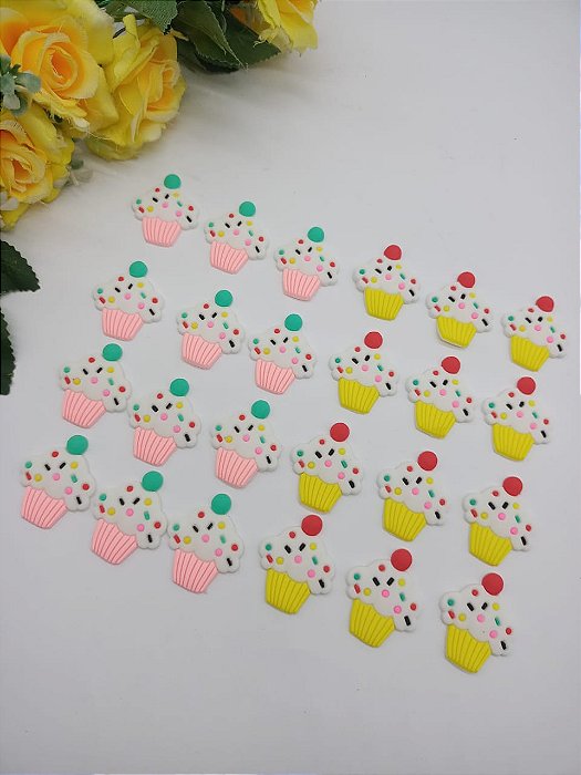 Aplique de Cupcake com 2 unidade da mesma cor.