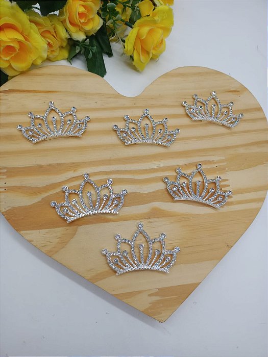 Aplique Coroa Metal com Strass Prata 6cm com 1 Unidade.