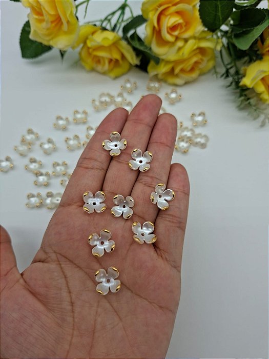 Entremeio Flor Tulipa com Borda Perola 13mm com 10 gramas