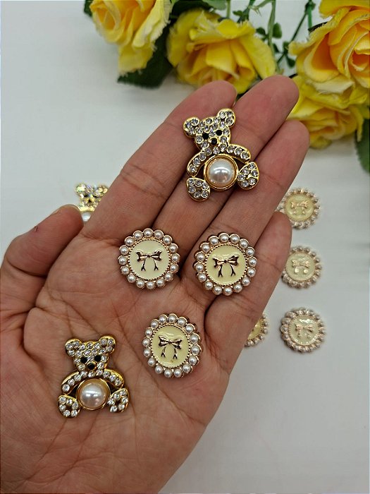 Aplique Luxo Dourado Urso/Lacinho com 1 uni