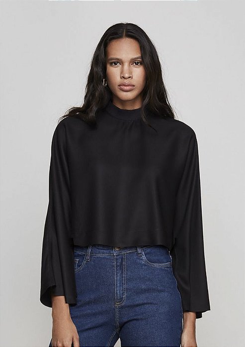 Blusa cropped DZARM gola alta em viscose :)