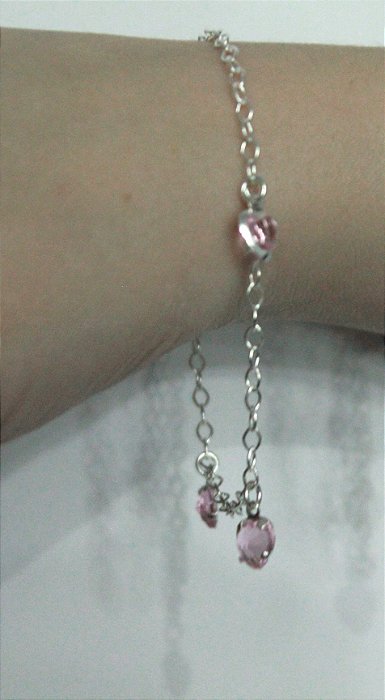 PULSEIRA EM PRATA COM CORAÇÕES EM CRISTAL ROSA