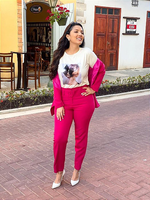 calça alfaiataria com cinto