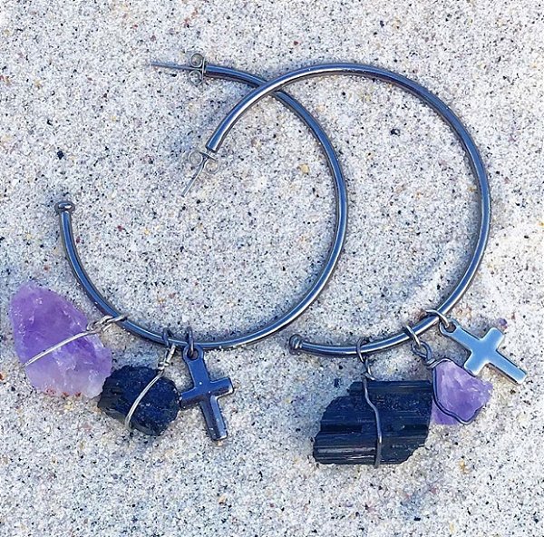 Argola Ametista,Turmalina Negra e Cruz