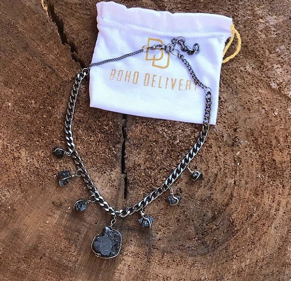 Colar cruz turmalina negra