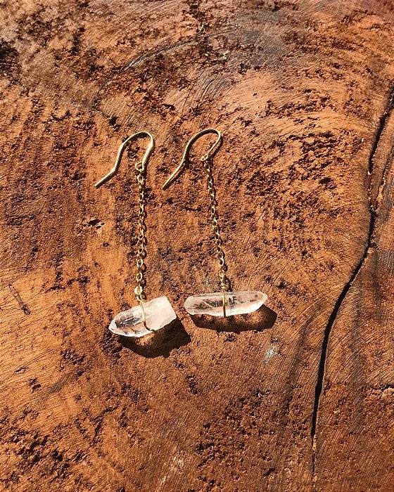 Brinco Quartzo Branco Gold