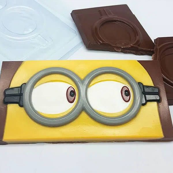 Forma para Chocolate Barra Olhar de Minion 65g Ref. 11055 BWB Licenciada Universal 10unid