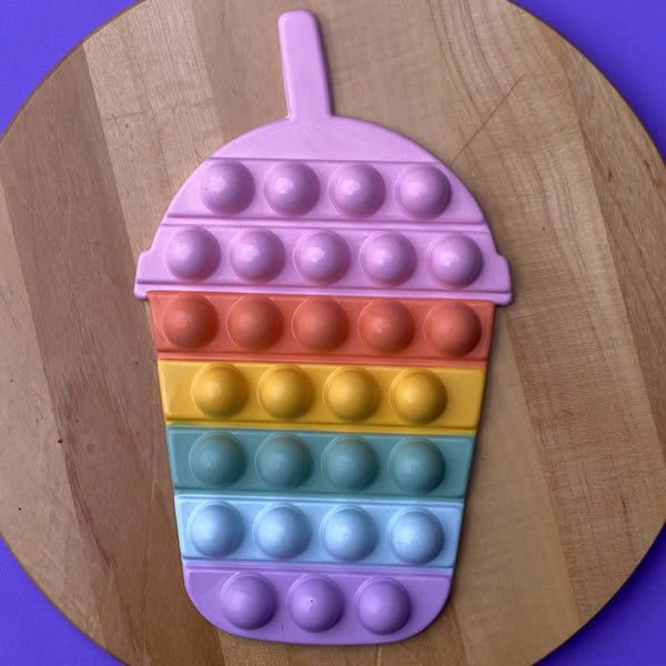 Forma para Chocolate com Silicone POP IT MilkShake POPIT Fidget Toys Placa Ref. 10274 BWB 1unid