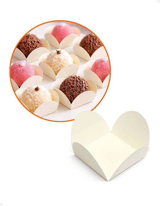 Forminhas De Doces Brigadeiros Casamento Aniversário Kit 200 Caixeta Champanhe 4 Pétalas Cod.FPCHAMP