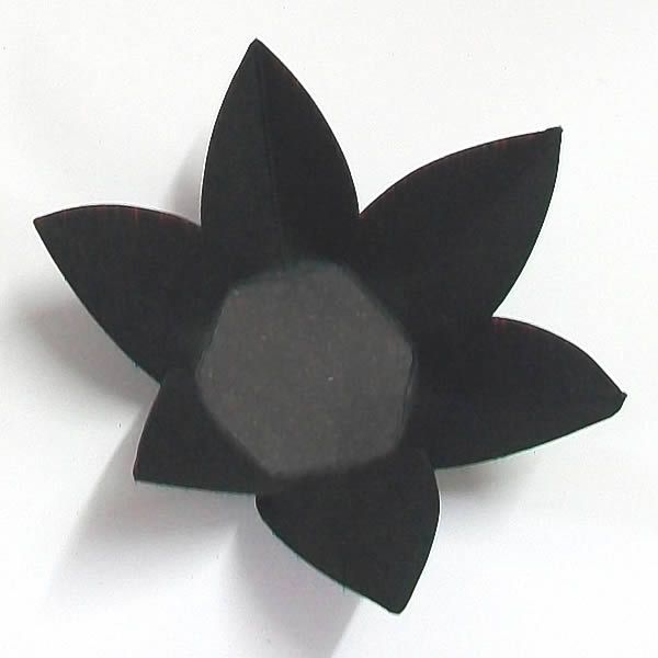 Forminha de Papel Flor Preta (2.3x2.3x3 cm) 100unid Caixinha