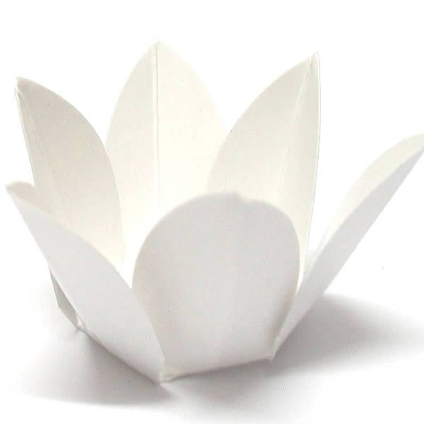 Forminha de Papel Flor Branca (2.3x2.3x3 cm) 100unid para Doces