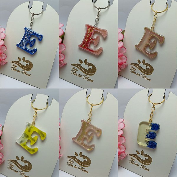 Chaveiro em resina Letra E