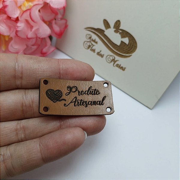 Etiqueta em couro sintetico Personalizada  - 2x4 cm