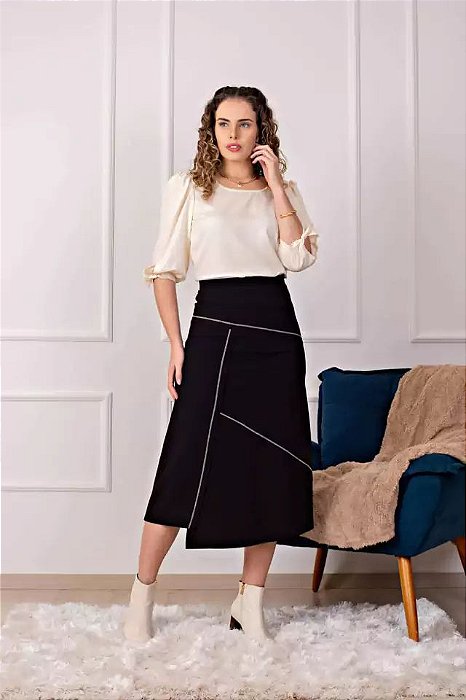 Blusa Lucimara em viscose com decote e bordado Puro Sharmy