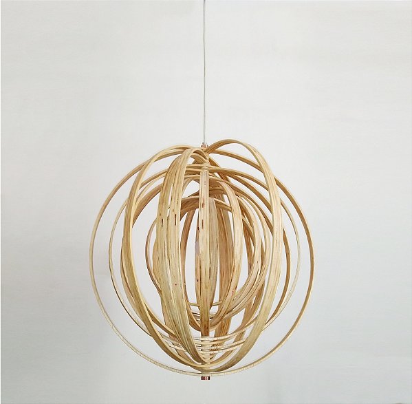 Pendente em Madeira acabamento dourado - Orbis