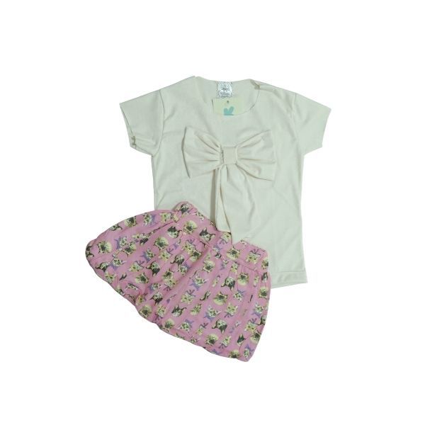 Conjunto Blusa Bege e Saia com Estampa de Gatinho