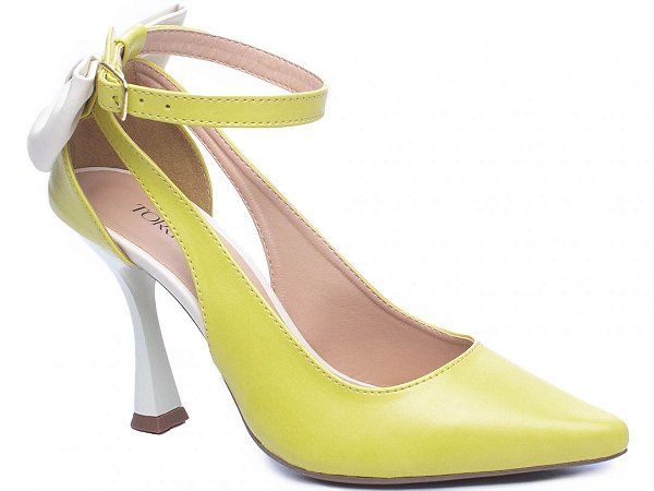 sapato amarelo scarpin
