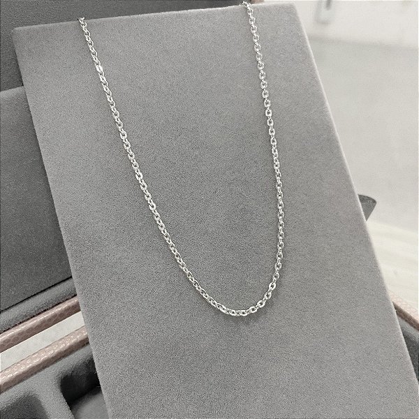 Colar Cadeadinho Oval Mini em Prata 45cm