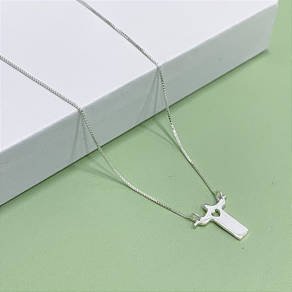Colar Cristo Coração Vazado em Prata