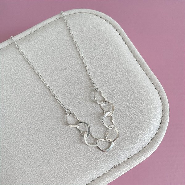 Choker com Corações Vazados em Prata