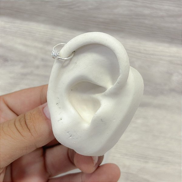 Piercing Argola em Prata com Bolinha Cravejada com Zircônias