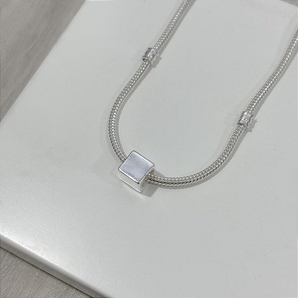 Berloque Cubo Liso em Prata