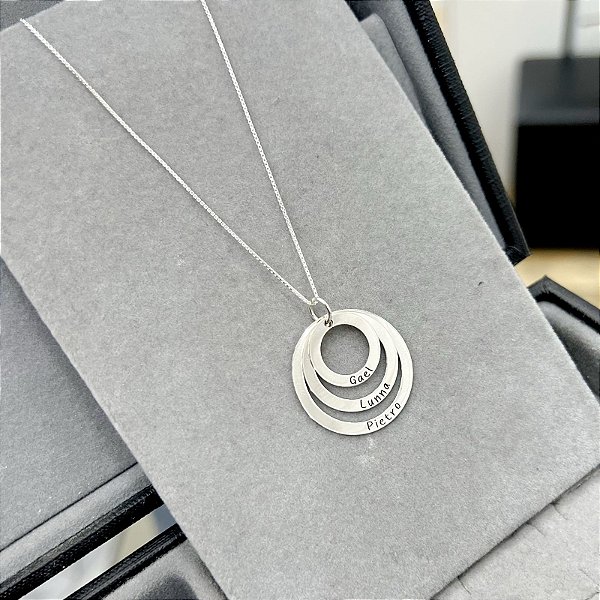 Pingente Círculos Prata Personalizados com Nomes