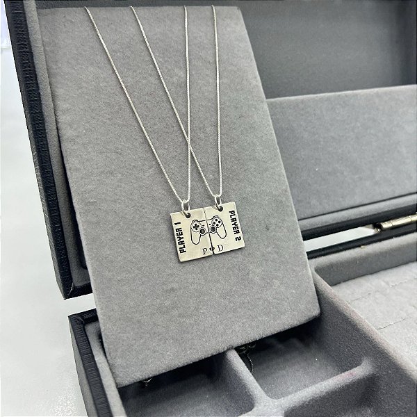 Par de Pingentes Casal Gamer com Iniciais