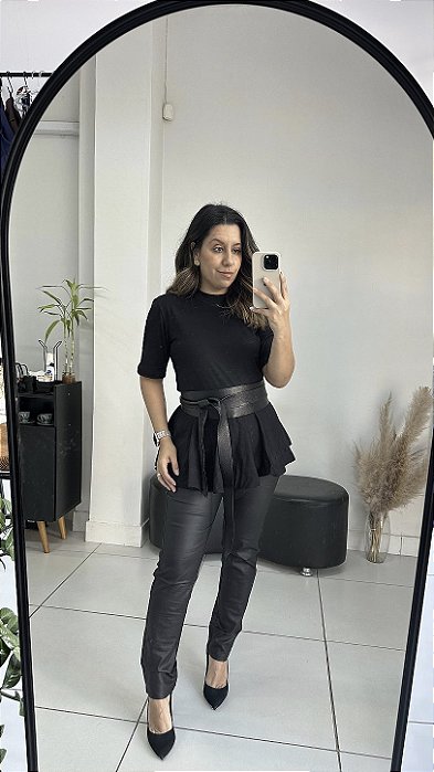 CALÇA RESINADA