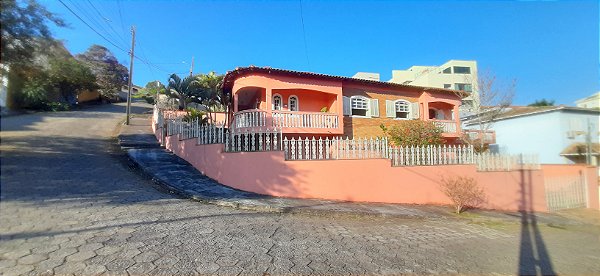 Casa Térrea em Solar dos Lagos, São Lourenço/MG