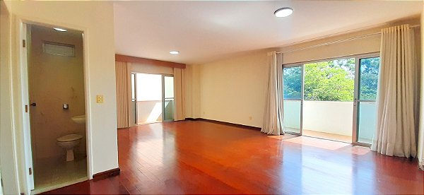 Apartamento no Centro de São Lourenço/MG.