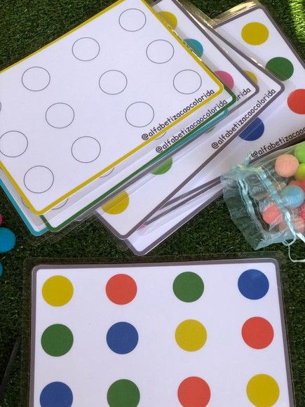 Jogo sequência e pareamento pompons