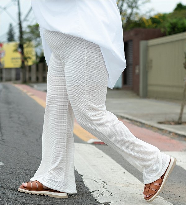 Calça Flare em Tricô Branca – Plus Size