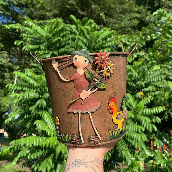 Vaso Cachepot Decorativo de Ferro com Menino e Menina 16cm