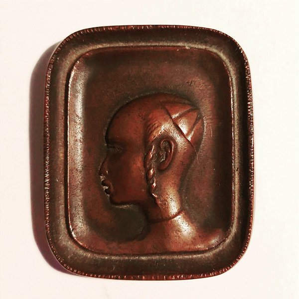 Pequena placa de parede em bronze " Yemenite Boy"