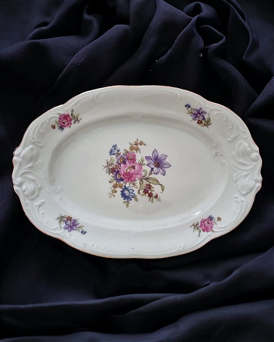Travessa oval em porcelana polonesa KPM floral.