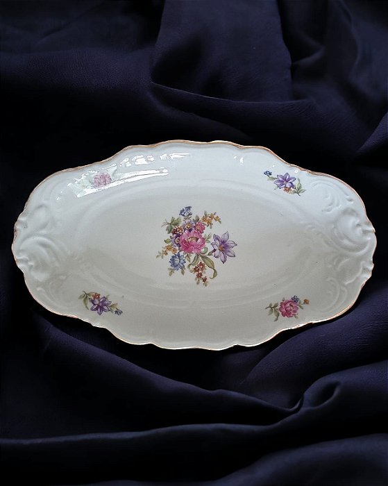 Travessa oval em porcelana polonesa KPM floral.