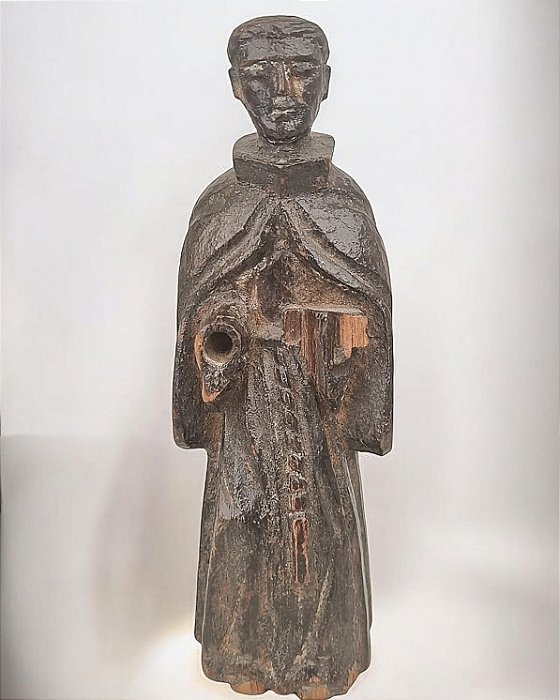 Antiga imagem de Santo Antônio em madeira