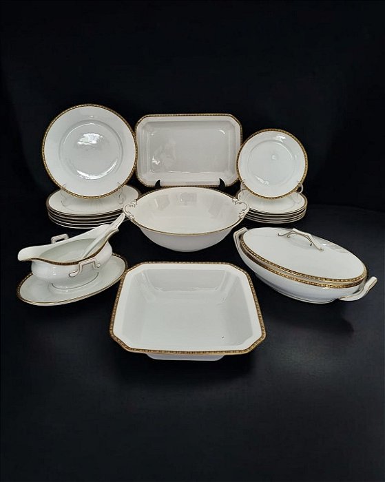 Jogo de mesa porcelana  Rosenthal c/ 17 peças.