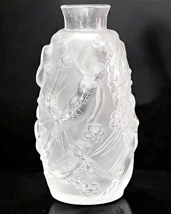 Vaso soliflore em vidro artistico R.Lalique ´´Nynphas``.