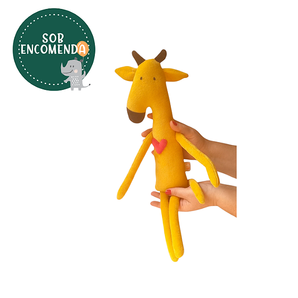 Bichinho de Pano - GIRAFA GILDA em Plush