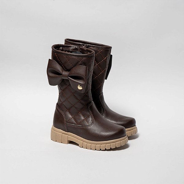BOTA MENINA WONDER - COR CAFÉ MATELASSÊ - APLICAÇÃO LAÇO - LINHA KIDS