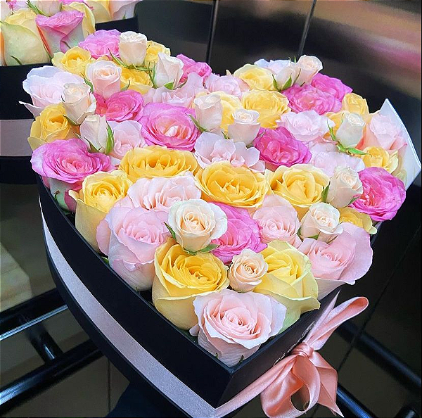 Box Deluxe Coração Mix de Rosas
