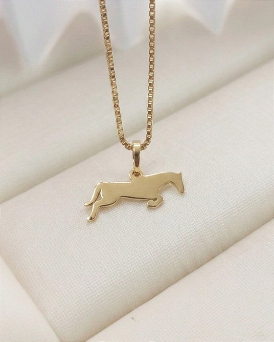 Colar cavalo salto prata 925 banhado a ouro