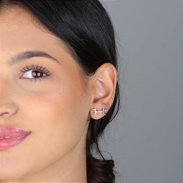 Brinco bridão  em prata 925