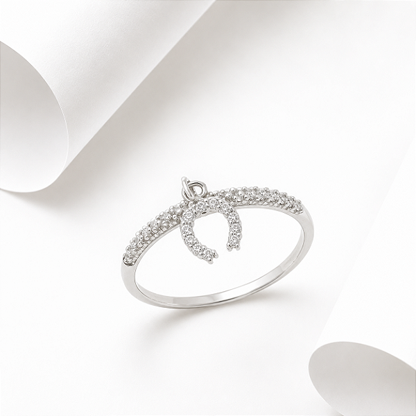 Aliança berloque mini ferradura zircônia cravejada prata 925