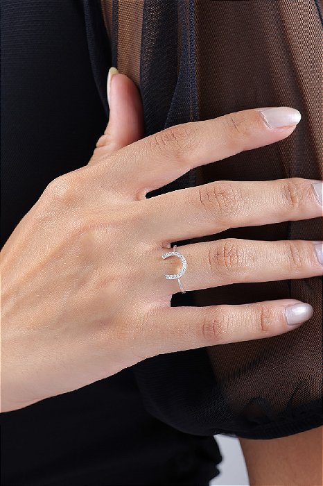 Anel ferradura zirconia cravejada  prata 925